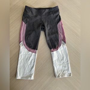 Alo Yoga Mesh Capri Leggings size S